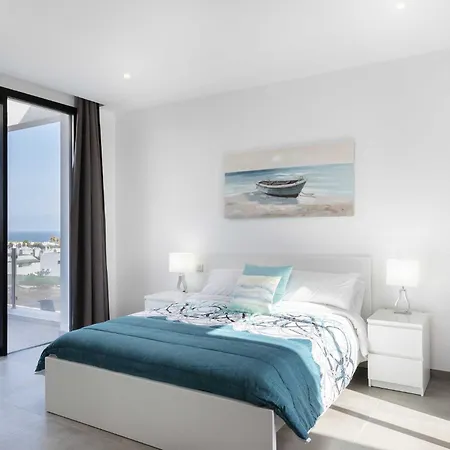 Modern Mojones 3 Bedrooms En-suite Berniente Great Sea Views Villa Puerto del Carmen (Lanzarote)
