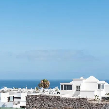 Modern Mojones 3 Bedrooms En-suite Berniente Great Sea Views Puerto Del Carmen Puerto del Carmen (Lanzarote)