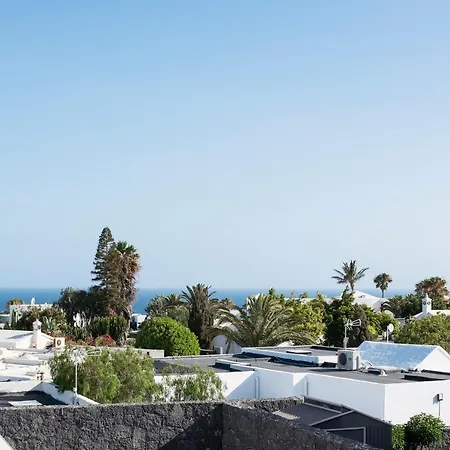 Modern Mojones 3 Bedrooms En-suite Berniente Great Sea Views Puerto Del Carmen *