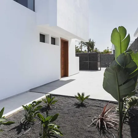 Modern Mojones 3 Bedrooms En-suite Berniente Great Sea Views Puerto Del Carmen *