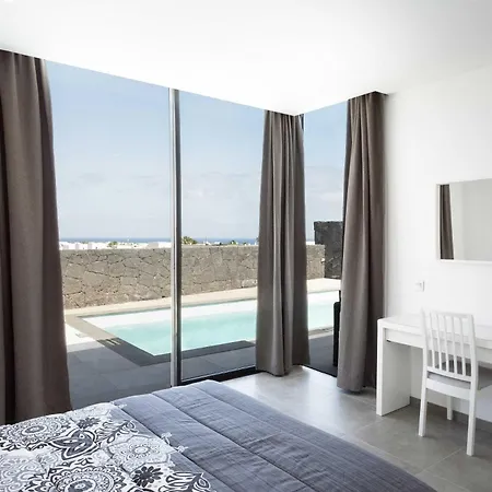 Modern Mojones 3 Bedrooms En-suite Berniente Great Sea Views Puerto Del Carmen Villa *