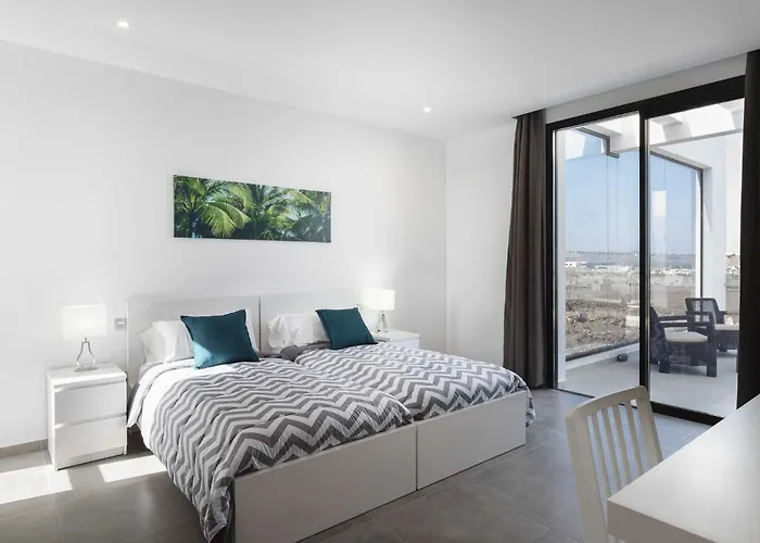 Modern Mojones 3 Bedrooms En-suite Berniente Great Sea Views Villa *