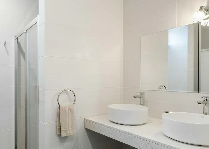 Modern Mojones 3 Bedrooms En-suite Berniente *